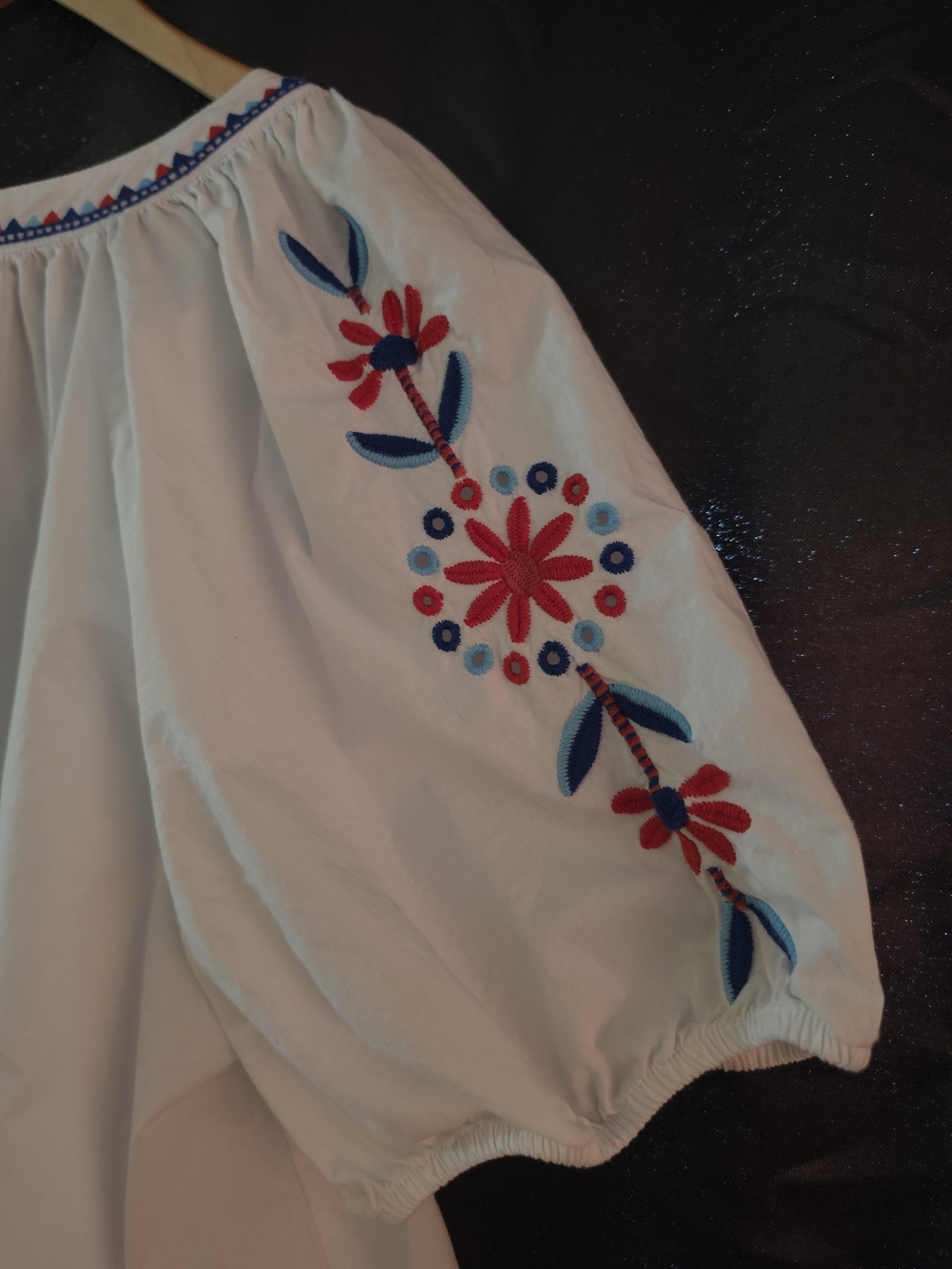 St Johns Bay Womens 1X White Embroidered Peasant Whimsy Festival Boho Top - Picture 3 of 9